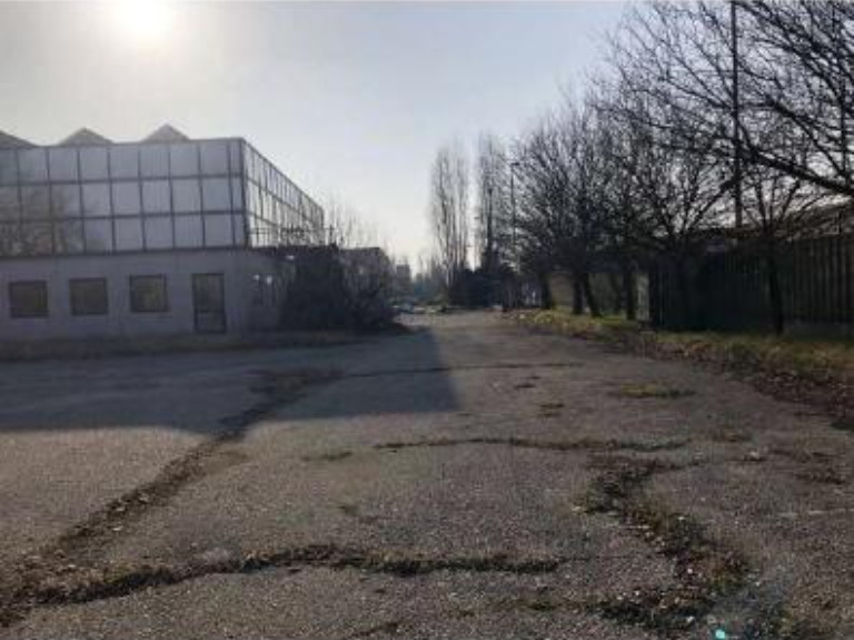 Capannone con vasto laboratorio su due livelli - immagine 2