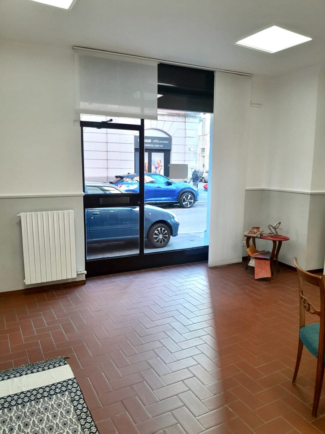 Negozio con doppio ingresso - immagine 4