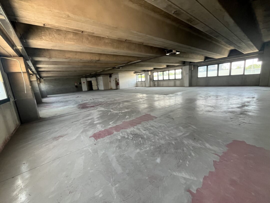 Capannone open space trasformabile in uffici – Via Cadorna 27 - immagine 6