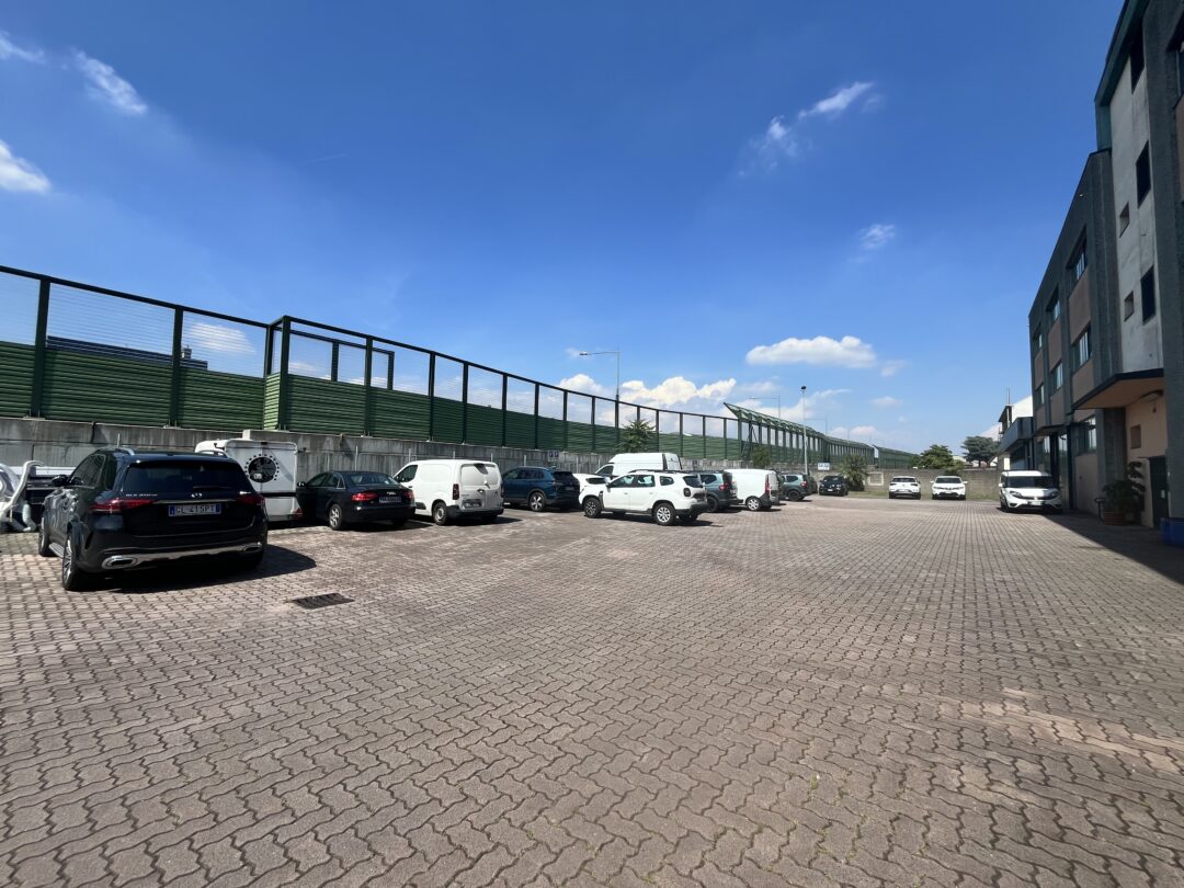 Capannone open space trasformabile in uffici – Via Cadorna 27 - immagine 16