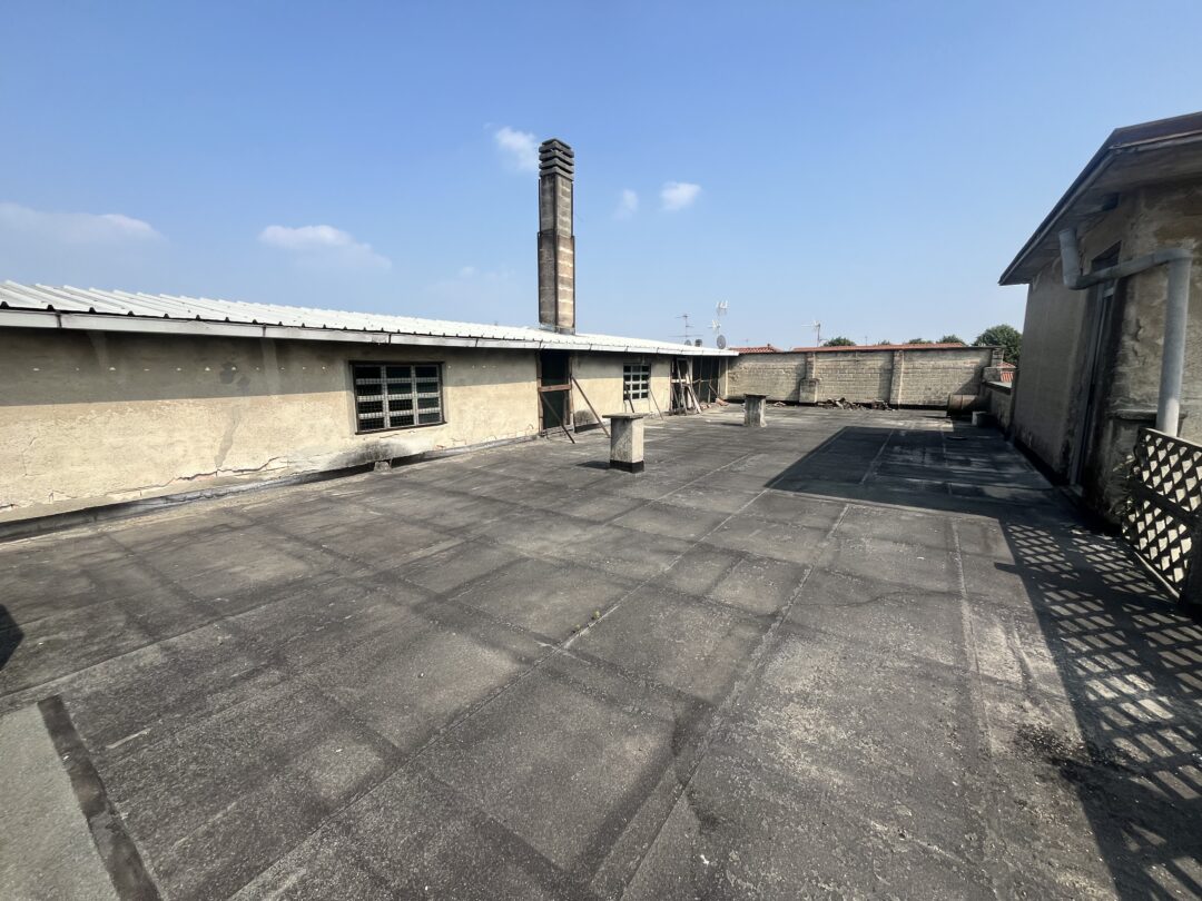 PALAZZINA INDIPENDENTE (EX CONCERIA ESENTE DA BONIFICA) — DA RISTRUTTURARE - immagine 18