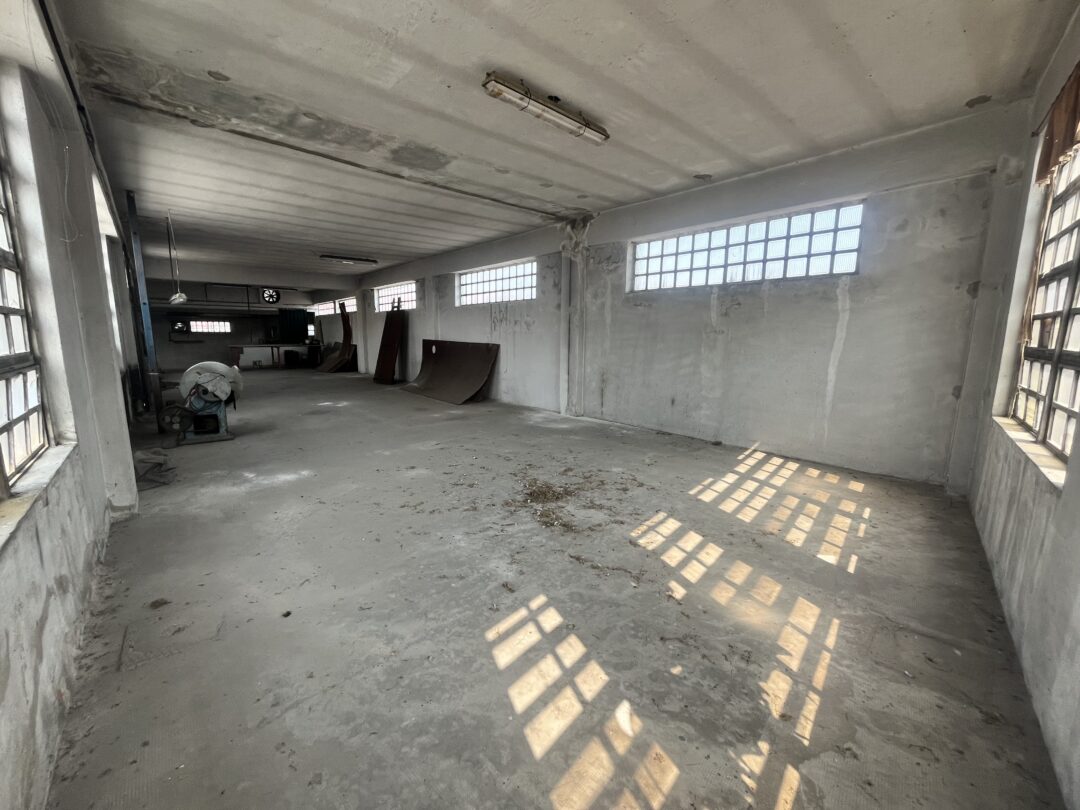 PALAZZINA INDIPENDENTE (EX CONCERIA ESENTE DA BONIFICA) — DA RISTRUTTURARE - immagine 6