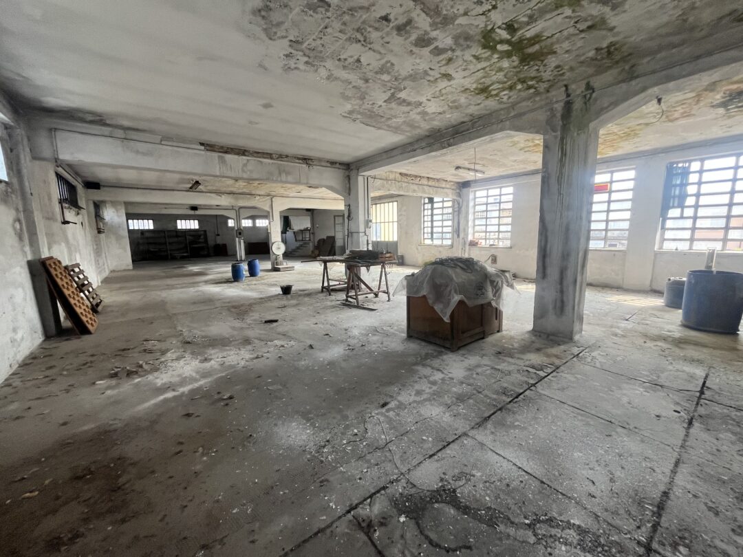 PALAZZINA INDIPENDENTE (EX CONCERIA ESENTE DA BONIFICA) — DA RISTRUTTURARE - immagine 9