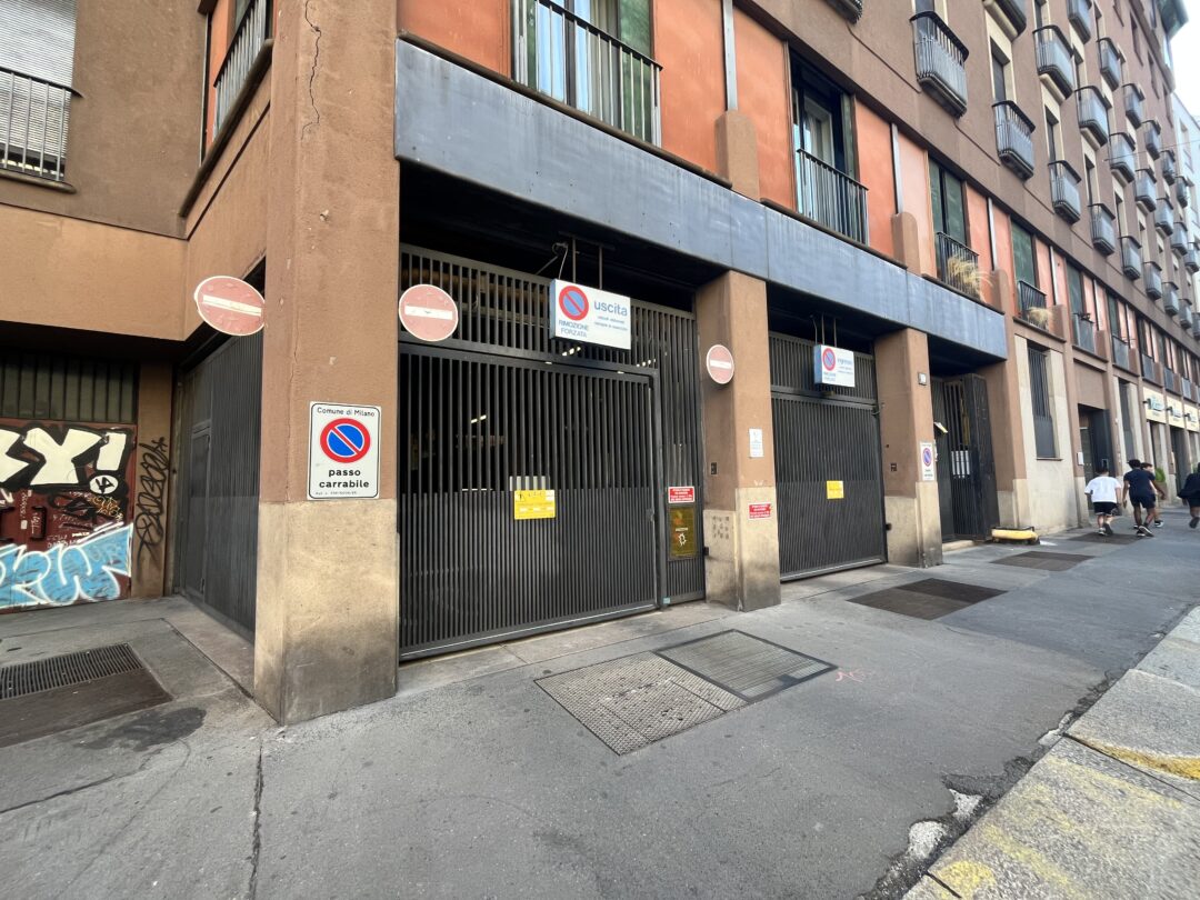 Posto auto coperto in vendita - immagine 8