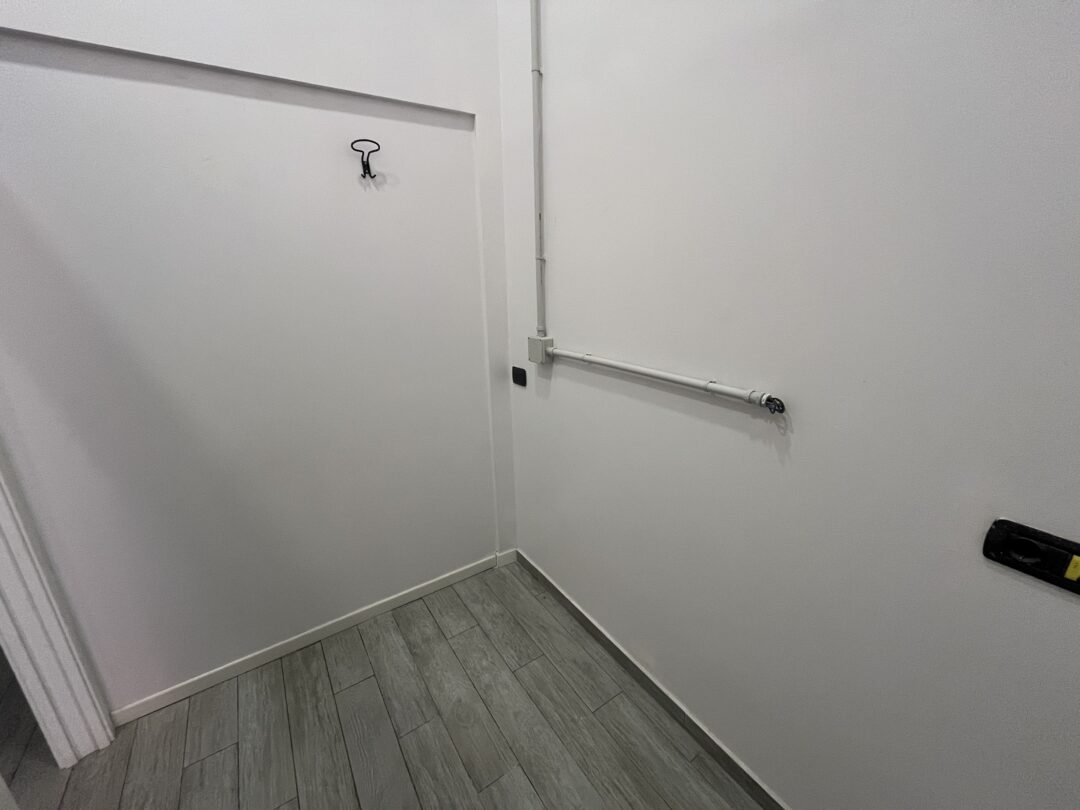 Negozio con vetrina in affitto – 35 mq – Ottimo stato - immagine 10