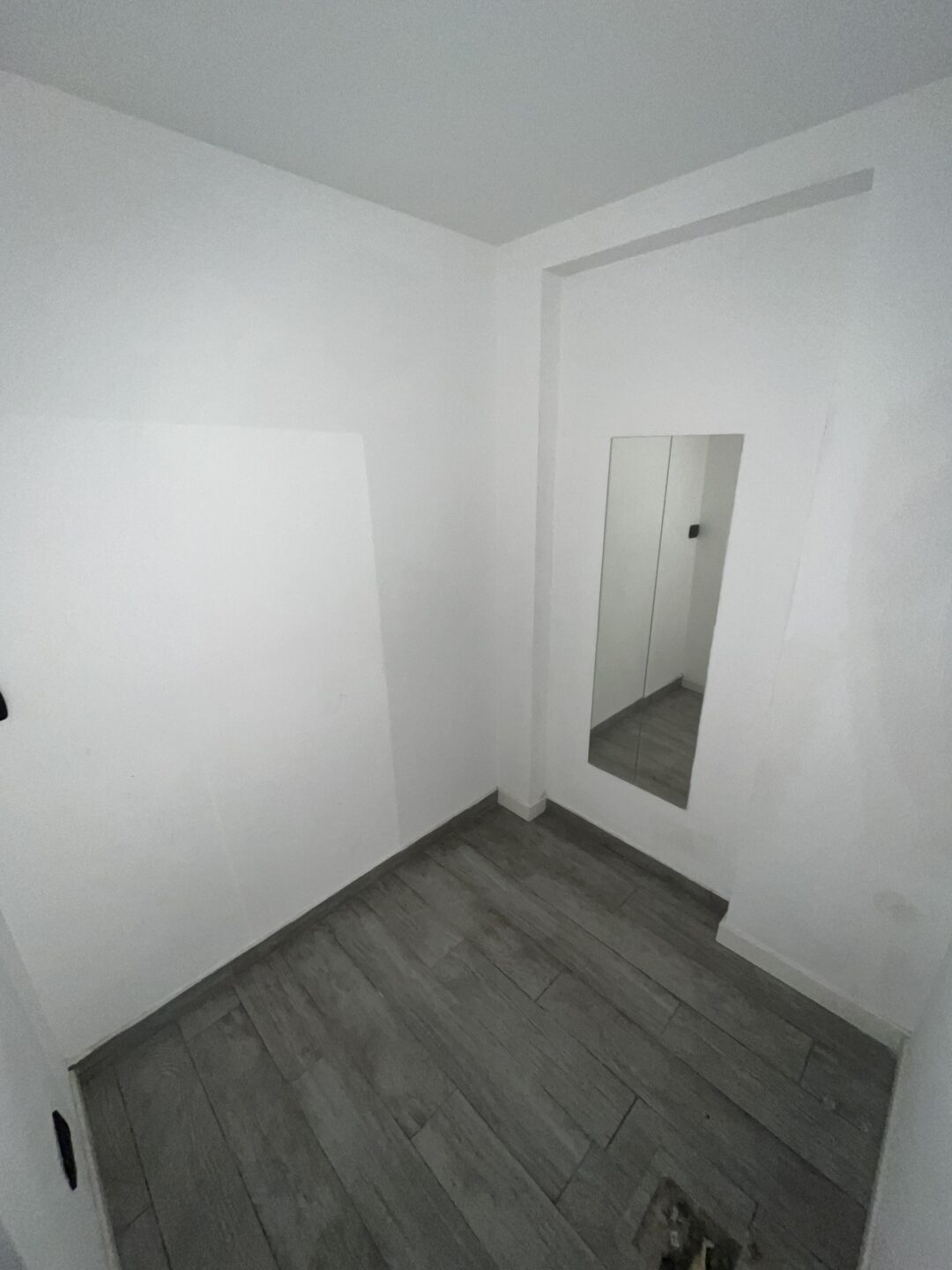 Negozio con vetrina in affitto – 35 mq – Ottimo stato - immagine 12